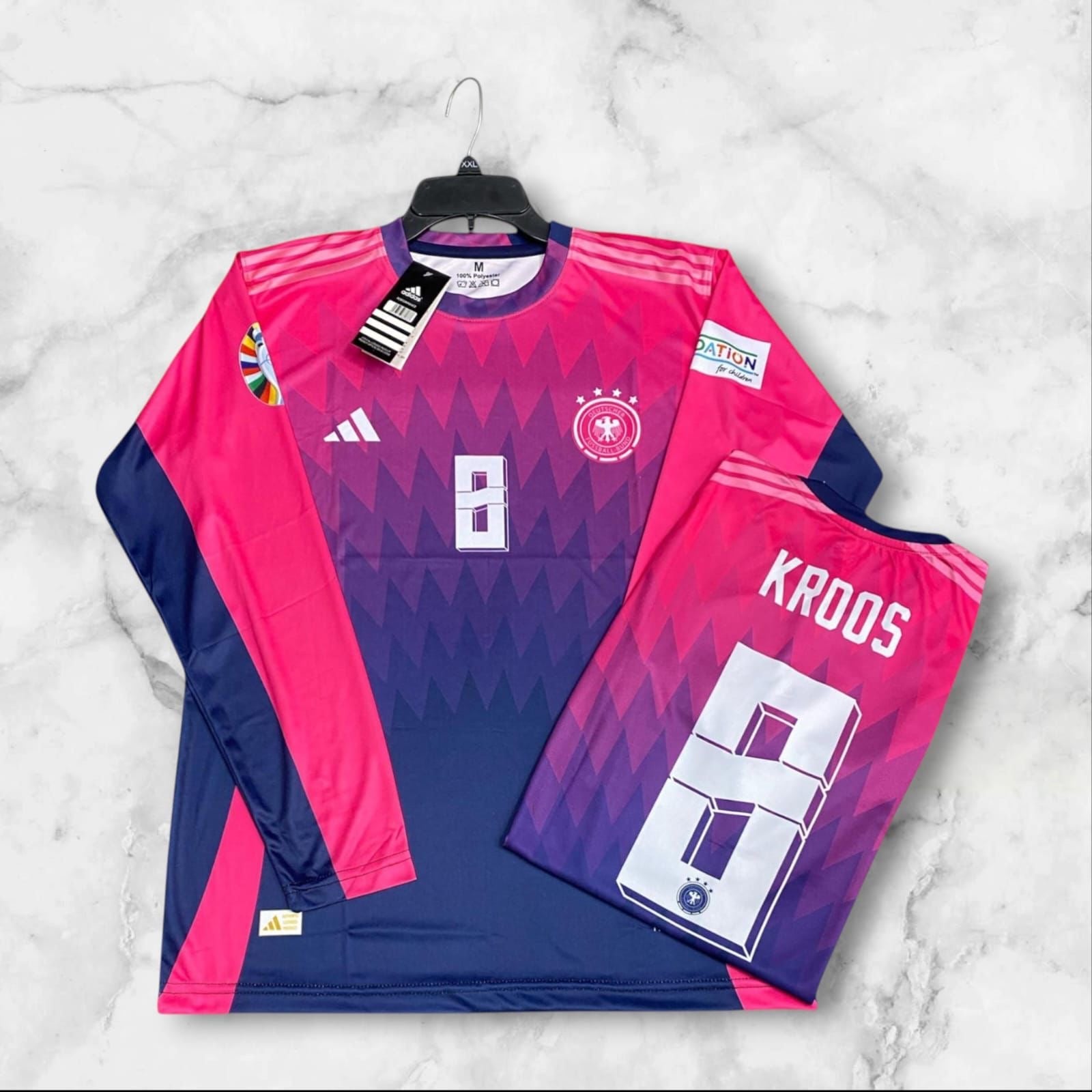 Barcelona Away Jersey - Messi #10 (Black/Gold)